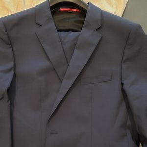 Never worn Hugo Boss red label suit 42R